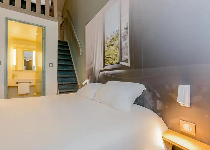 Отель Bordeaux De Мериньяк