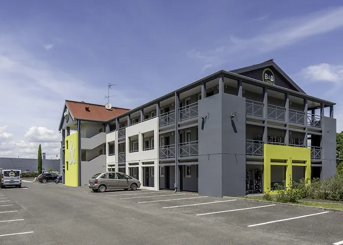 Отель Bordeaux De Мериньяк