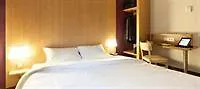 梅里尼亚克波尔多酒店 2*