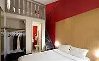 梅里尼亚克波尔多酒店 酒店 2*